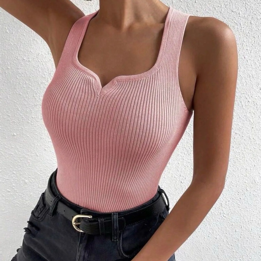 SHEIN Ribbed Notch Scoop Tank Top in Pink